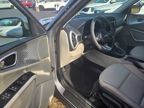 New 2025 Kia Soul LX image 4