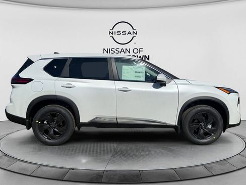 New 2026 Nissan Rogue SV w/ Cold Weather Package image 6