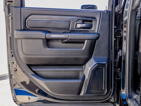 Used 2024 RAM 2500 Limited image 39