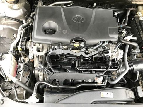 Used 2023 Toyota Camry SE image 18