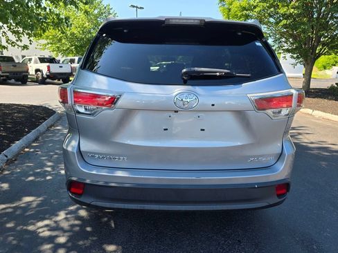 Used 2016 Toyota Highlander XLE AWD/4WD image 7
