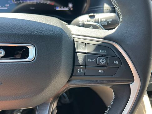New 2026 Jeep Grand Cherokee L Limited w/ Luxury Tech Group II AWD/4WD image 26