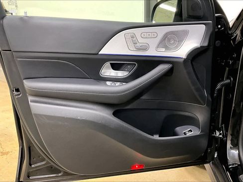 Certified 2025 Mercedes-Benz GLS 450 4MATIC image 26