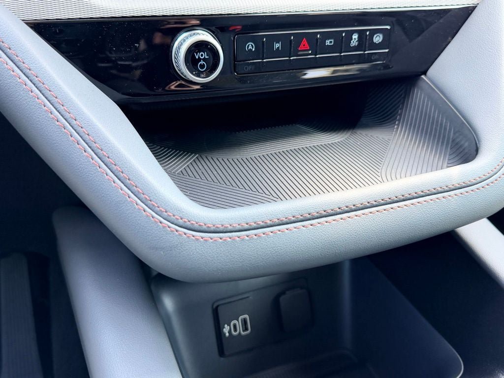 New 2026 Ford Explorer Active RWD image 24