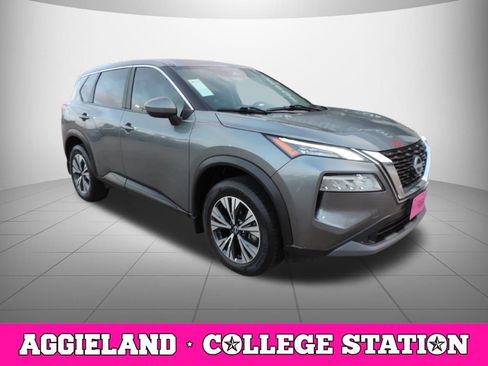 Certified 2023 Nissan Rogue SV image 3