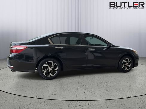 Used 2017 Honda Accord LX image 7