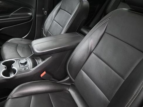 Used 2022 GMC Terrain SLT w/ Infotainment Package II FWD image 18