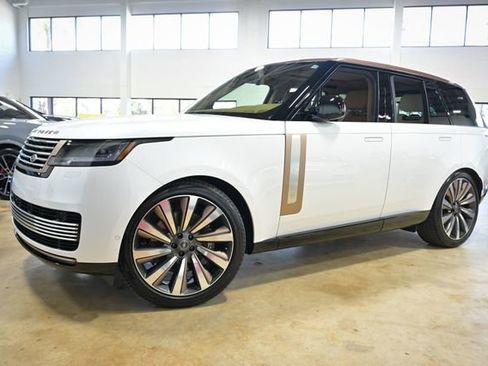 Used 2024 Land Rover Range Rover SV image 1