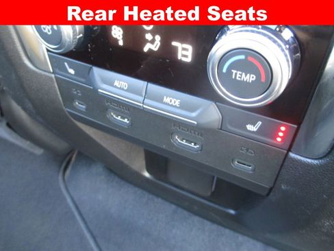 Used 2025 GMC Yukon Elevation w/ Elevation Premium Package AWD/4WD image 28