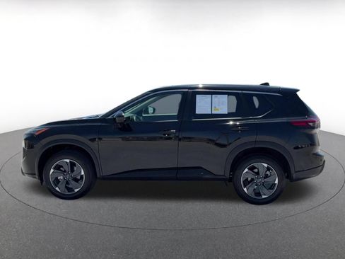 Used 2025 Nissan Rogue SV FWD image 9