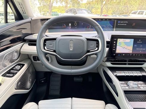 New 2026 Lincoln Nautilus Reserve AWD/4WD image 17
