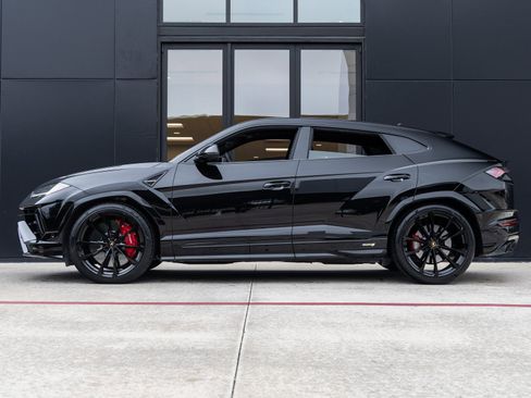 Used 2024 Lamborghini Urus S image 9
