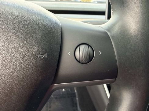 Used 2019 Tesla Model 3 Standard Range Plus image 34