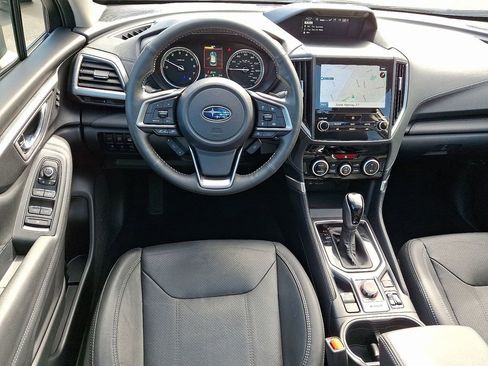 Used 2023 Subaru Forester Touring image 12