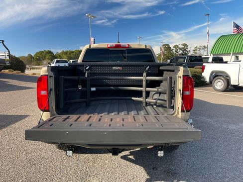 Used 2021 Chevrolet Colorado ZR2 w/ Colorado ZR2 Bison Edition image 22