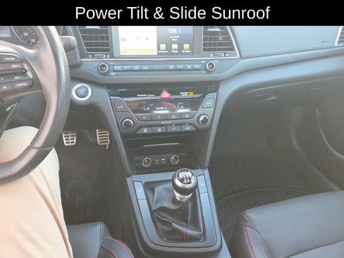 Used 2017 Hyundai Elantra Sport w/ Sport Premium Package 06 FWD image 16