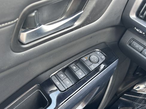 Used 2023 Nissan Pathfinder SL AWD/4WD image 30