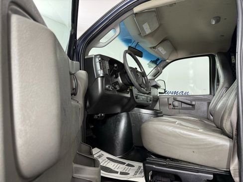 Used 2020 Chevrolet Express 2500 w/ Driver Convenience Package image 10