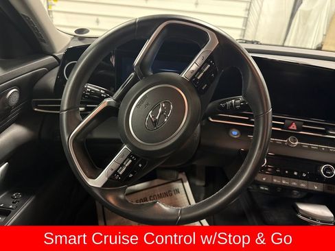 Used 2023 Hyundai Elantra SEL w/ Convenience Package image 16