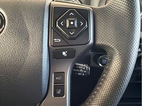 Used 2020 Toyota Tacoma TRD Off-Road image 18