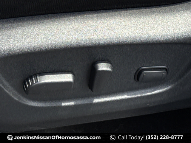 Certified 2022 Nissan Rogue Sport SV FWD image 33