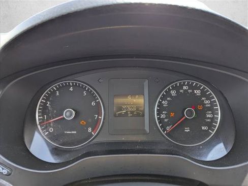 Used 2012 Volkswagen Jetta SE FWD image 17