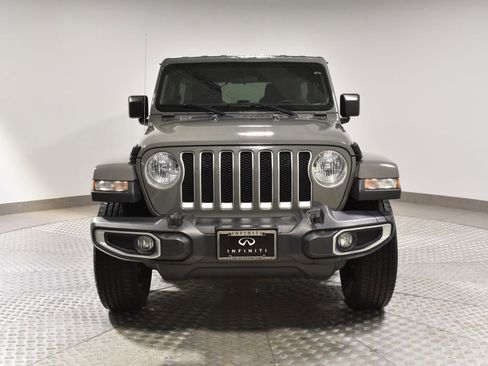 Used 2018 Jeep Wrangler Unlimited Sahara w/ Cold Weather Group image 8
