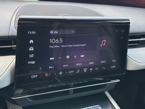 Used 2024 Lincoln Nautilus Reserve image 25