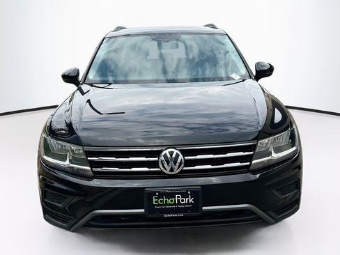 Used 2019 Volkswagen Tiguan SE AWD/4WD image 2