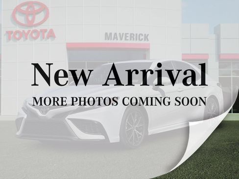 Used 2022 Toyota Camry SE w/ Convenience Package FWD image 1