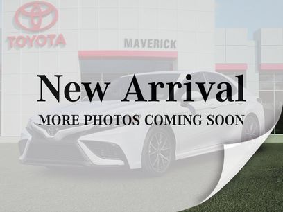 Used 2022 Toyota Camry SE w/ Convenience Package