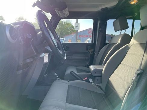 Used 2010 Jeep Wrangler Unlimited Sahara w/ Trailer Tow Group AWD/4WD image 13