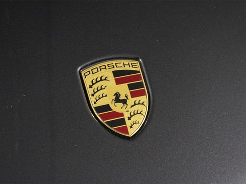 Used 2025 Porsche Macan image 29