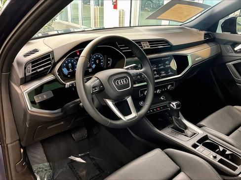 Certified 2025 Audi Q3 2.0T Premium w/ Convenience Package image 18
