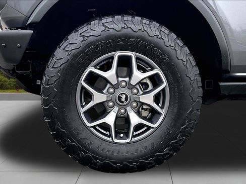 Used 2023 Ford Bronco Badlands image 34