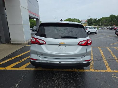 Used 2021 Chevrolet Equinox LT FWD image 4