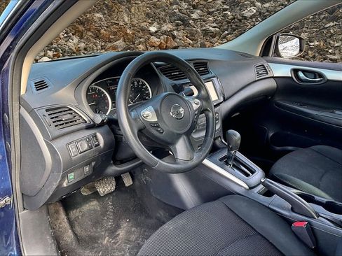 Used 2019 Nissan Sentra S image 11