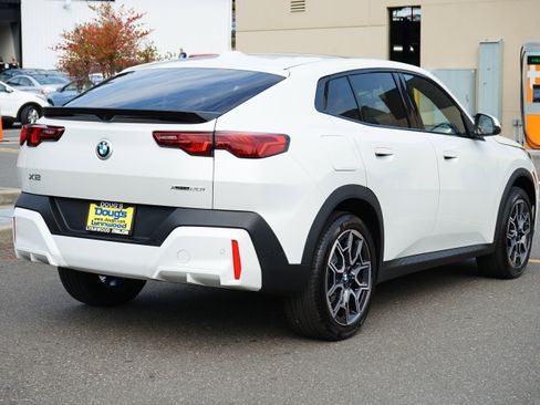 Used 2025 BMW X2 xDrive28i w/ Convenience Package image 4