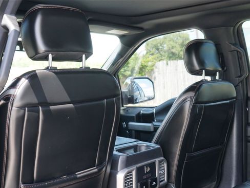 Used 2018 Ford F150 Platinum w/ Equipment Group 701A Luxury AWD/4WD image 22