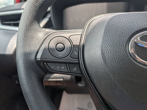 Used 2025 Toyota Corolla LE FWD image 23