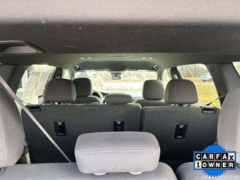 Used 2025 GMC Acadia Elevation image 11