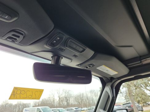 Used 2022 Jeep Wrangler Unlimited Sahara w/ Cold Weather Group image 30