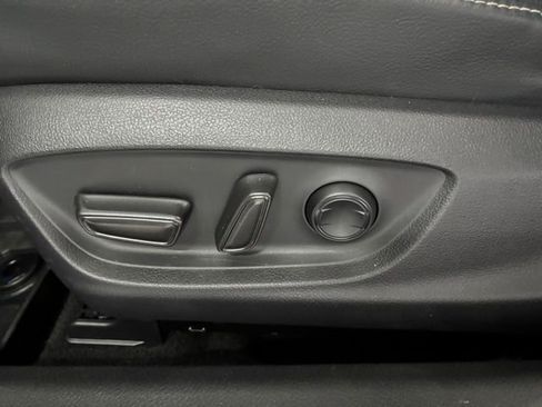 Used 2020 Toyota Camry XSE image 10