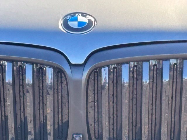 Used 2024 BMW X5 xDrive40i w/ M Sport Package AWD/4WD image 3