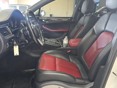 Used 2017 Porsche Macan S AWD/4WD image 7