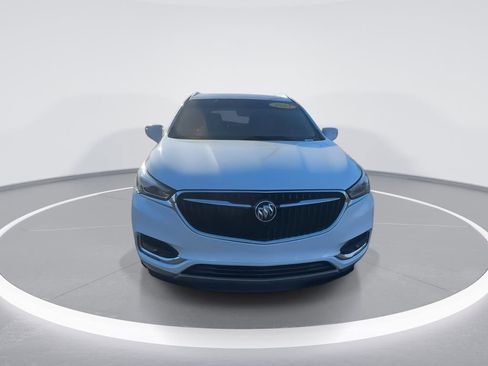 Used 2021 Buick Enclave Essence w/ Sound and Sites Package image 3