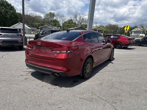Used 2018 Kia Optima S w/ Panoramic Sunroof Package FWD image 3