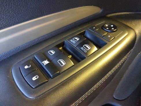Used 2020 Dodge Durango SXT w/ 3rd Row Seating Group RWD image 27