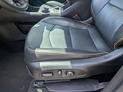 Used 2022 GMC Terrain AT4 AWD/4WD image 19