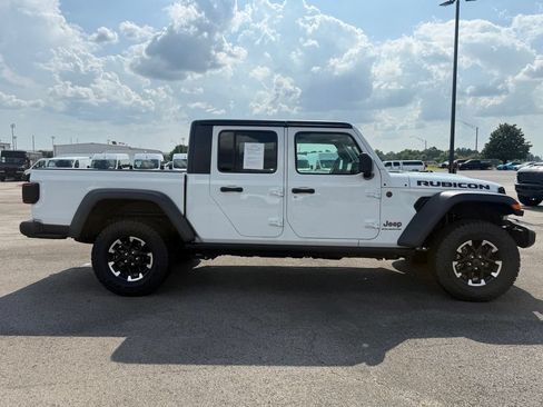 Used 2026 Jeep Gladiator Rubicon AWD/4WD image 9